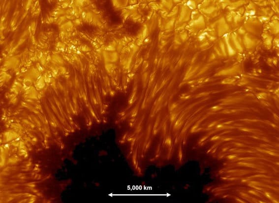 Sunspots show inward-directed tornadic filaments Sunspots show inward-directed tornadic filaments